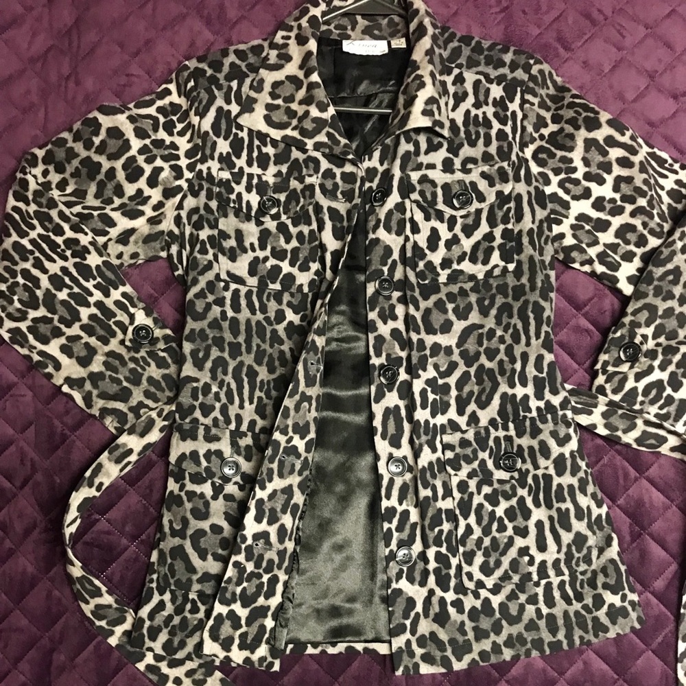 Brand New Cheetah Blazer Jacket w Tie Size XS